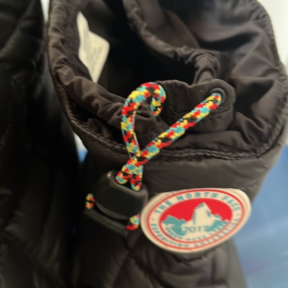 North Face - Picture 8 of 8